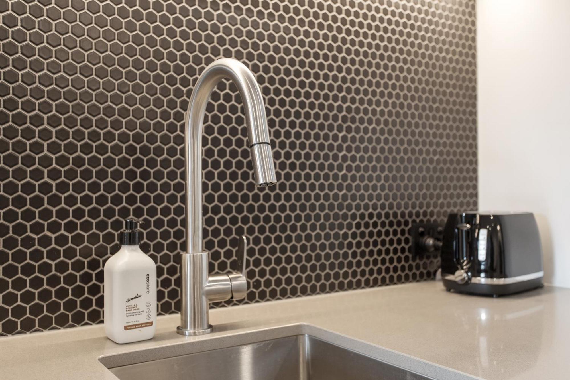 Apartamento Spring Special Cbd Free Parking Christchurch Exterior foto